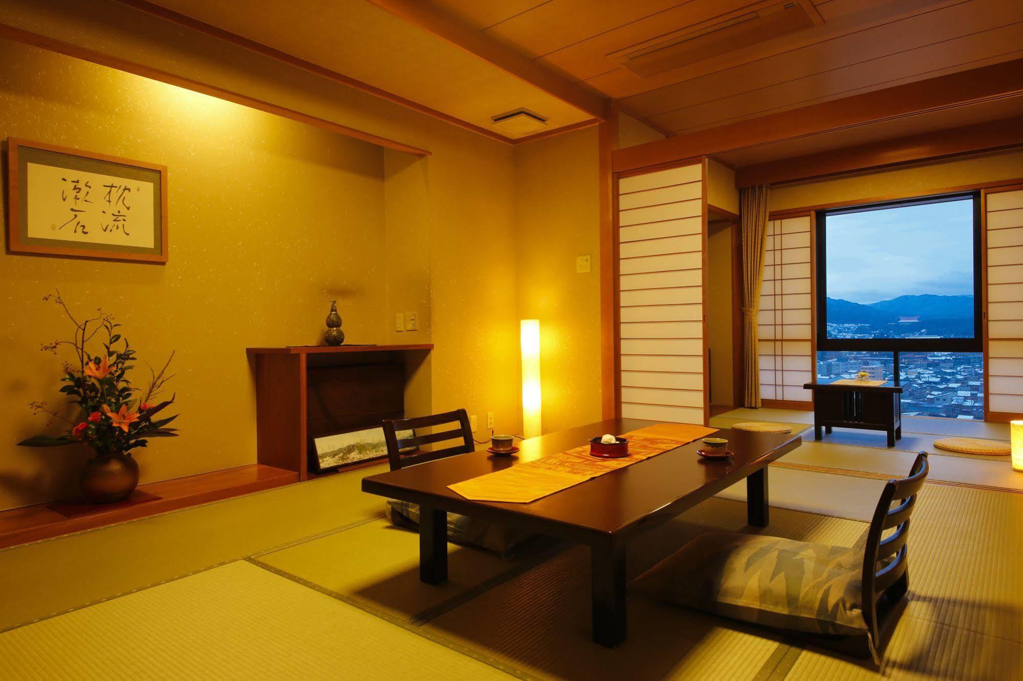 Takayama Kanko Hotel Exterior foto